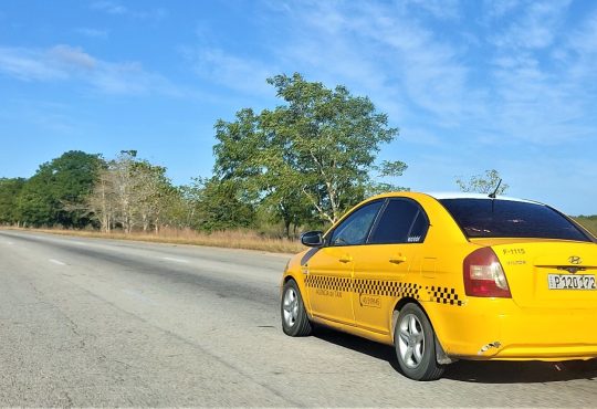 Cuba impone peajes en carreteras